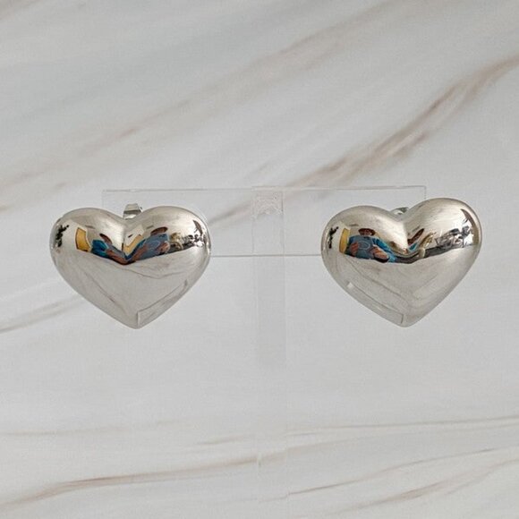 Small Heart Stud Earrings - Picture 3 of 3